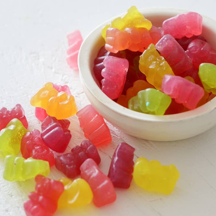 C'est BonBon Vegan Bears Mix Gluten Free Squish Candy - a close up shot of multi coloured gummy bears in a bowl
